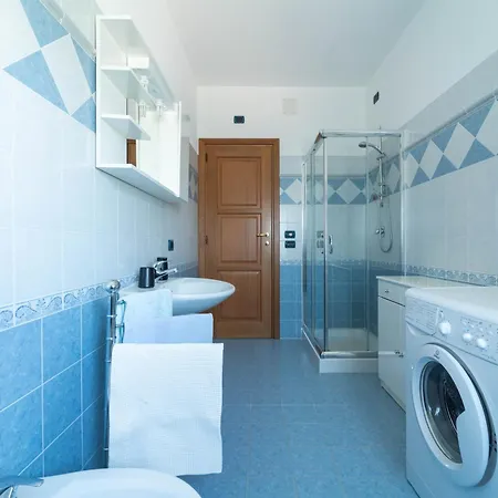 House Apartment *
