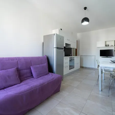 House Apartment *