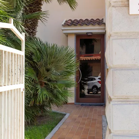 House Apartman *